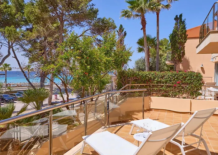 Universal Aquamarin Beach Houses